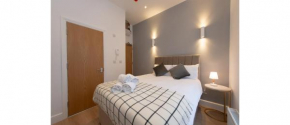 In Style Studio Apartment Close to Everything